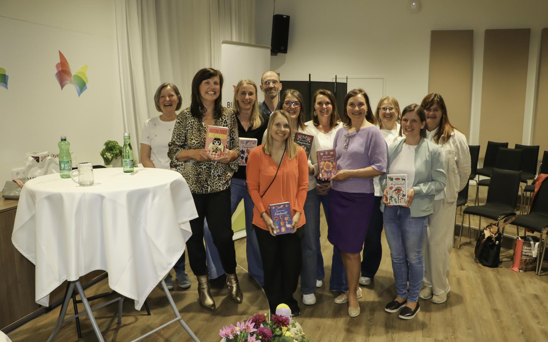 Martina Parker mit Biblio Team